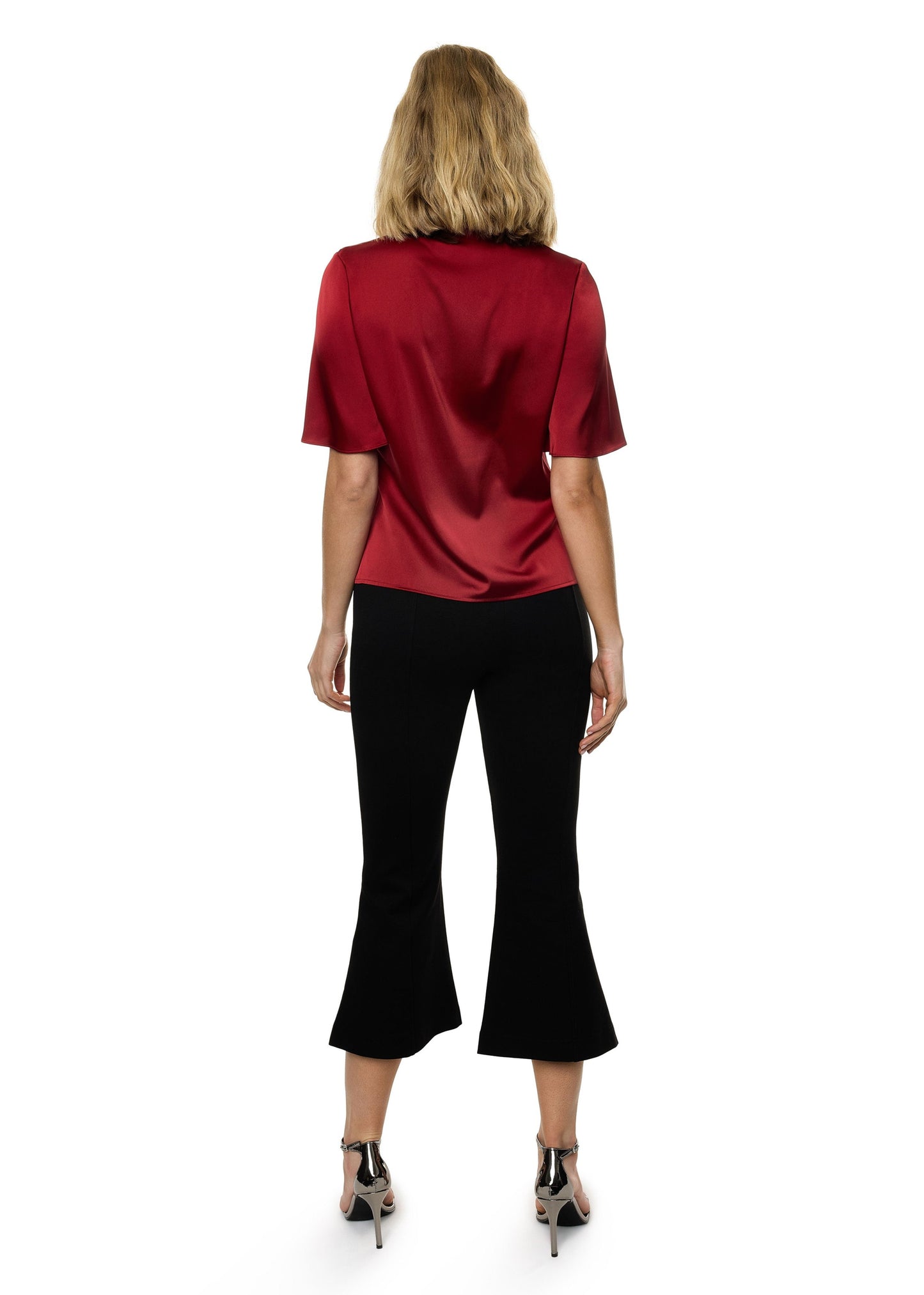 Blusa de manga con vuelo con detalle de pliegues y cuello en V (lisa)